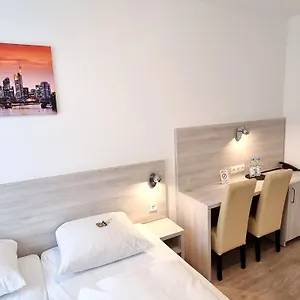 Adler Frankfurt *** Frankfurt am Main