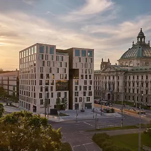 Koenigshof, A Luxury Collection Hotel, 5* Monaco di Baviera
